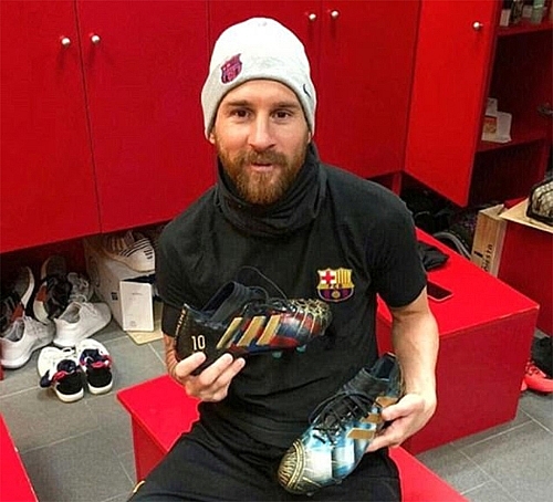 Đôi giày đặc biệt về cuộc đời và sự nghiệp của Messi