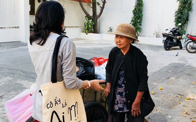 Mỹ Tâm - họa mi tóc nâu Vbiz có trái tim ấm áp