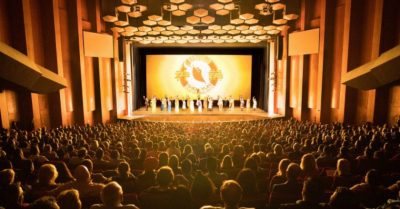Khai màn hoành tráng của Shen Yun 2018, người Việt cũng đã có thể đi xem