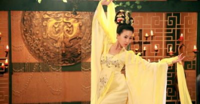 Nghệ thuật múa lụa, vũ điệu du dương đưa con người lạc vào cõi tiên thơ mộng