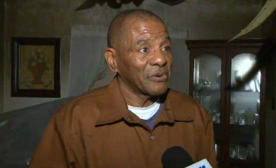 Cho bạn cũ vô gia cư ở nhờ vài ngày, chủ nhà bất ngờ nhận được ân huệ lớn