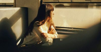 Chiều cuối năm phương xa, lòng tê tái nhớ vòng tay của mẹ