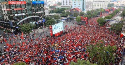 TP. HCM lắp 5 màn hình led trên phố để ủng hộ trận Việt Nam – Nhật Bản