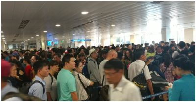 Sợ trễ chuyến dịp Tết Nguyên đán 2019, Tân Sơn Nhất khuyến cáo khách không bịt mặt đến sân bay