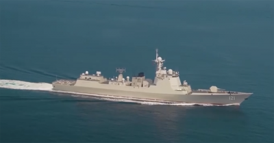 Trung – Nga lại điều tàu quân sự cùng đi qua eo biển gần Nhật?