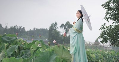 Một nhạc khúc mỹ diệu triển hiện khí chất ưu nhã của phụ nữ truyền thống