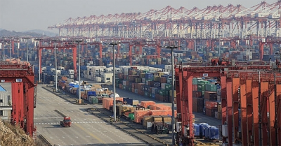 Thương mại Trung Quốc sụt giảm, đe dọa triển vọng phục hồi