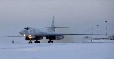 ‘Oanh tạc cơ’ Tu-160 được Nga điều động tới căn cứ chỉ cách Phần Lan 150km
