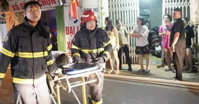 Chung cư ở Hà Nội cháy dữ dội, nhiều người la hét kêu cứu trong đêm