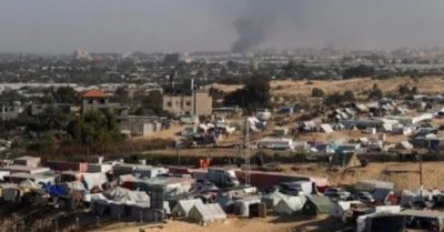 Israel dùng xe tăng phong tỏa hai bệnh viện Nam Gaza