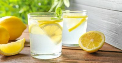 Phụ nữ sau mãn kinh dễ bị loãng xương? 8 loại chất tự nhiên có thể phòng ngừa