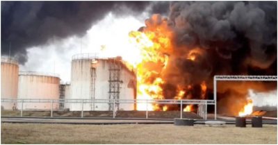 Ukraina đốt kho nhiên liệu và tấn công nhà máy luyện kim Nga