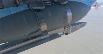 Bom lượn giá rẻ của Nga tàn phá Ukraina