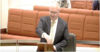 Nghị sĩ Úc ủng hộ việc chấm dứt cuộc đàn áp Pháp Luân Công của ĐCSTQ