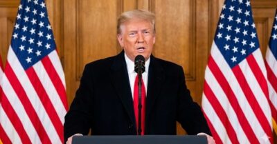 Toà Bạch Ốc bác bỏ tin đồn TT Trump gia hạn trợ cấp Obamacare