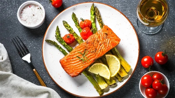 Phòng ngừa tắc nghẽn mạch máu: Thường xuyên tập “thể dục mạch máu”, hạn chế ăn 3 loại thực phẩm插图1