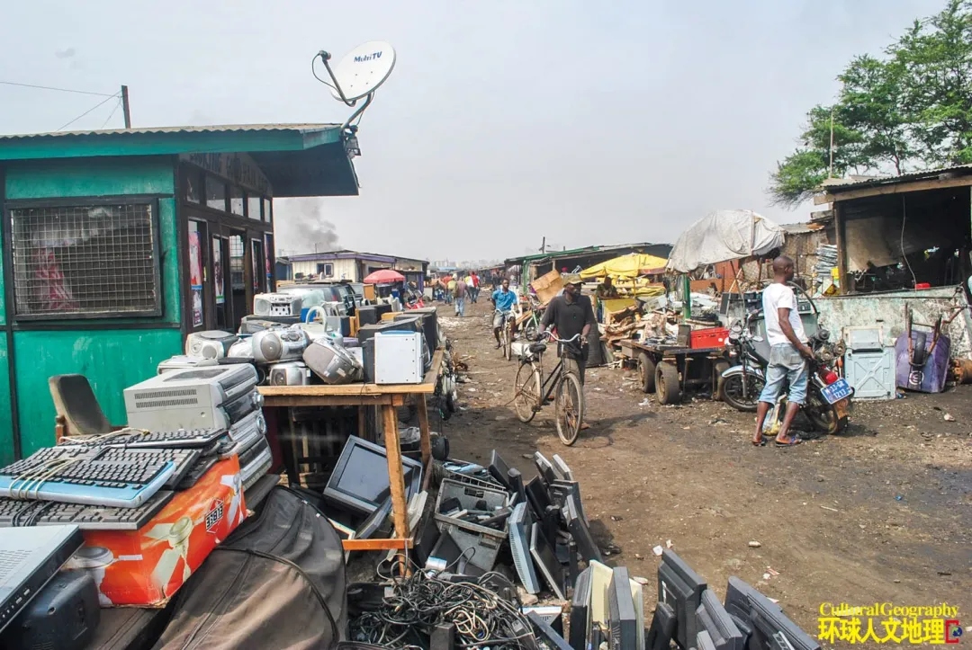 Nghĩa địa rác thải điện tử toàn cầu: Cảnh tượng gây sốc và đáng sợ插图3