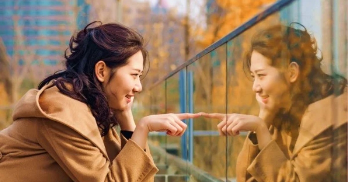 Tìm lại “vị trí chính xác” của cổ để làm mờ tự nhiên nếp nhăn pháp lệnh và nếp nhăn khóe miệng