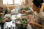 Không chần rau qua nước sôi có phải là “ăn độc mãn tính”? Mẹo nhỏ chần rau cho gia đình