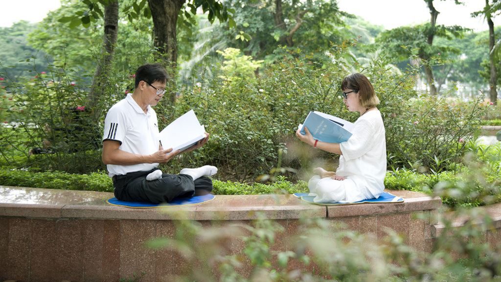 Câu chuyện gia đình giáo viên trường Chu Văn An: Hành trình hàn gắn những đổ vỡ khi tìm thấy Đạo