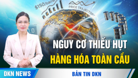 Dân Trung Quốc gom vàng kỷ lục; Tổ hợp vũ khí Nga chìm trong biển lửa